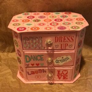 Jewelry box